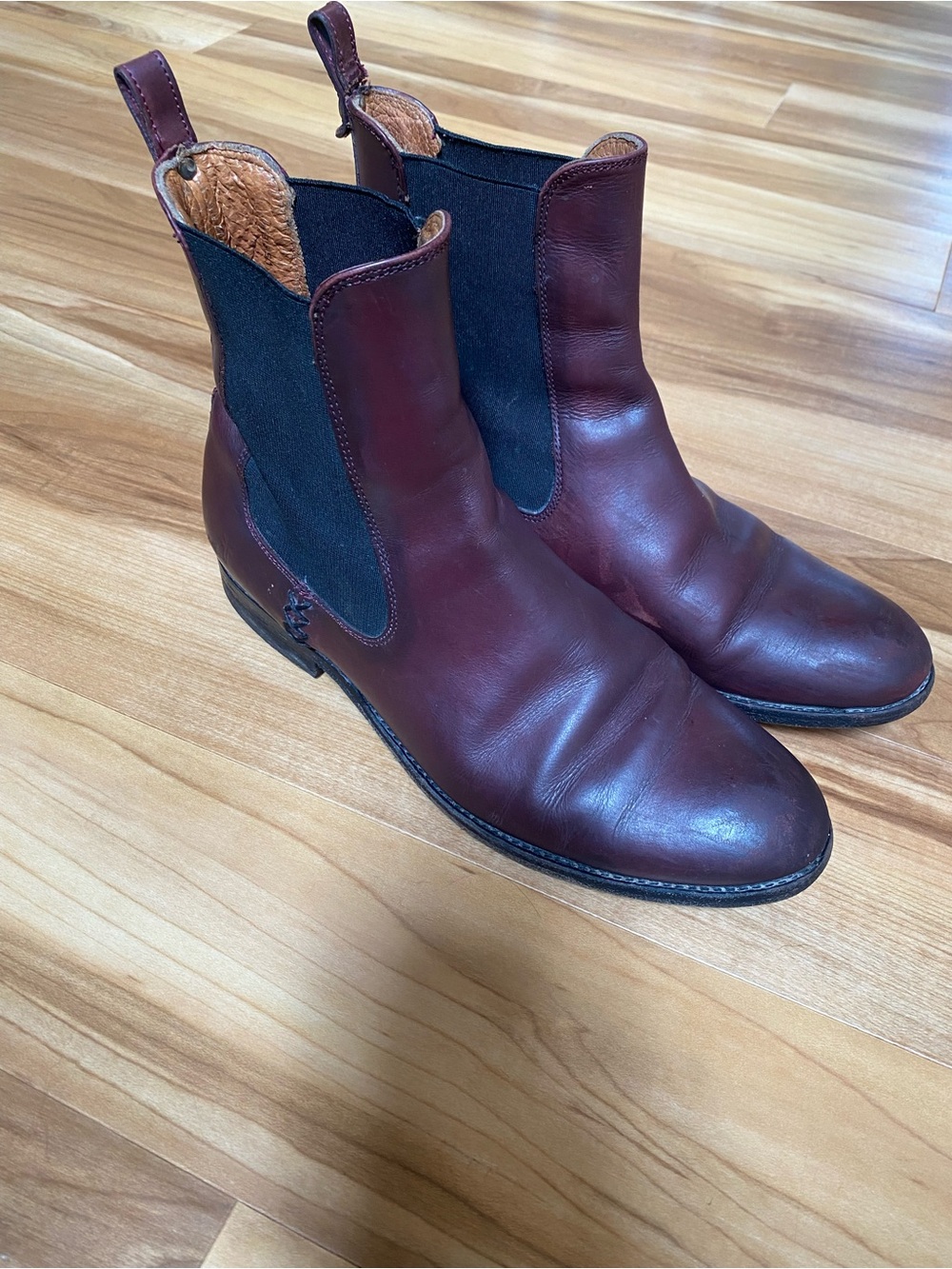 Frye Women's Burgundy Chelsea Ankle Boots